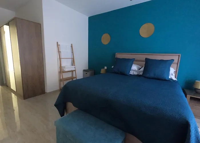 Spinola Seaview Deluxe 1 Bedroom