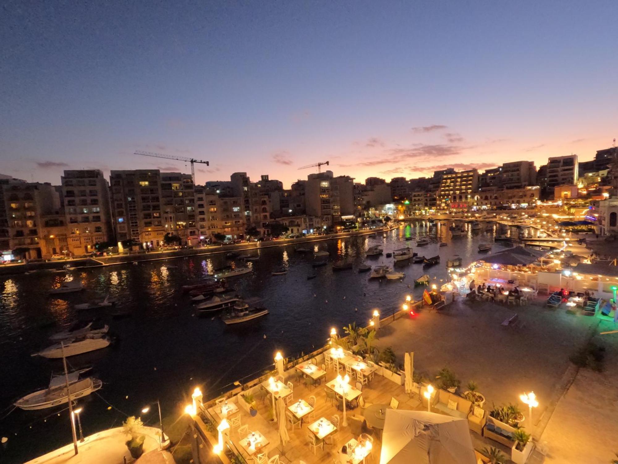 Spinola Seaview Deluxe 1 Bedroom شقة *