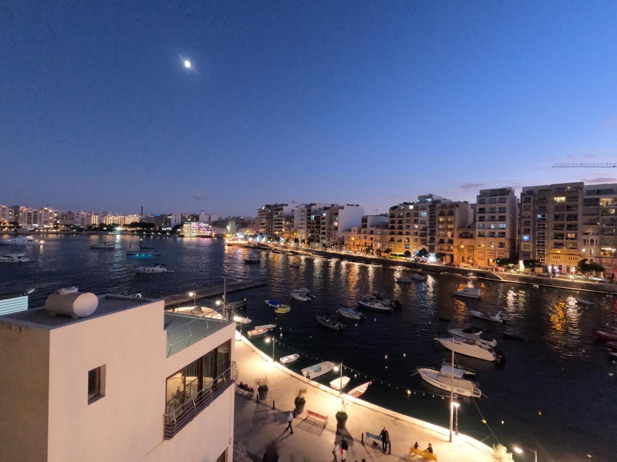 Spinola Seaview Deluxe 1 Bedroom شقة *